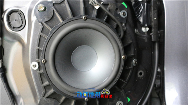 8JBL 609C两分频套装喇叭特写.jpg