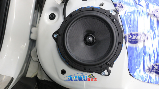 9JBL MS-62C两分频套装喇叭特写.jpg